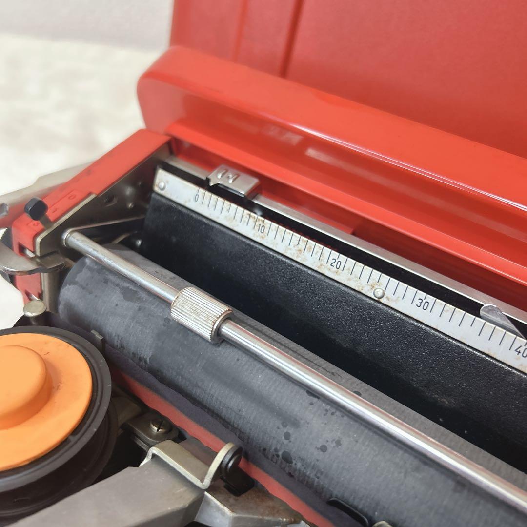 Olivetti Valentine タイプライター　レッド オリベッティ