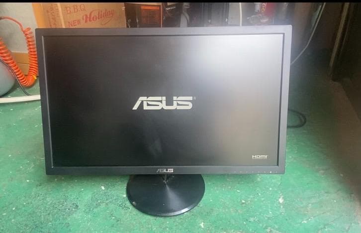 A684♠️ASUS ゲーミングモニター24型 VP248H-R