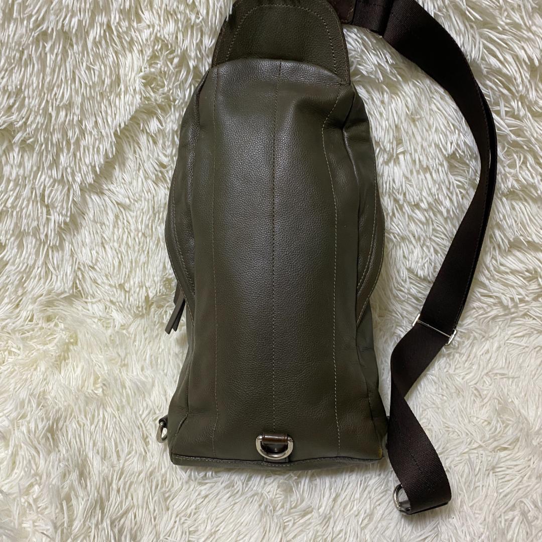 COACH コーチ ボディバッグ レザー オリーブグリーン