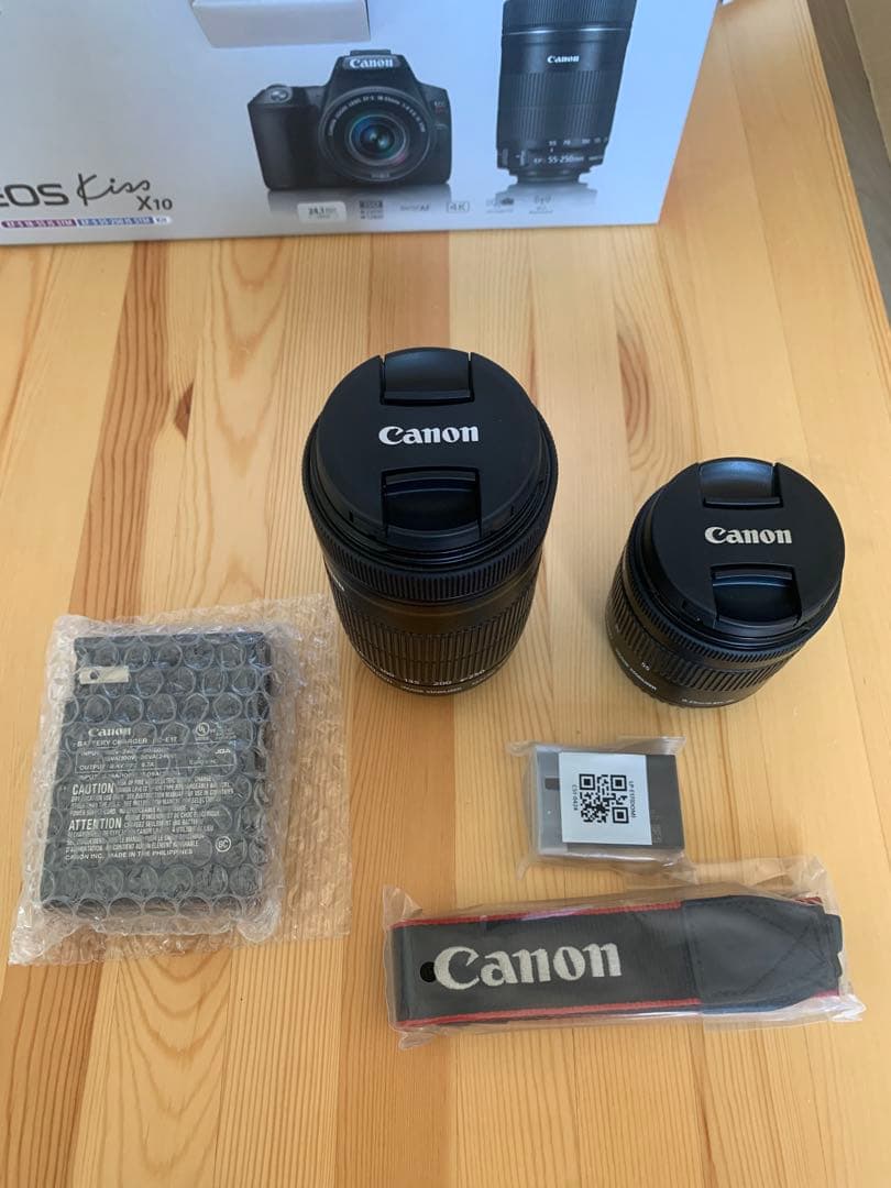 Canon EOS Kiss X10 ダブルズーム 展示品