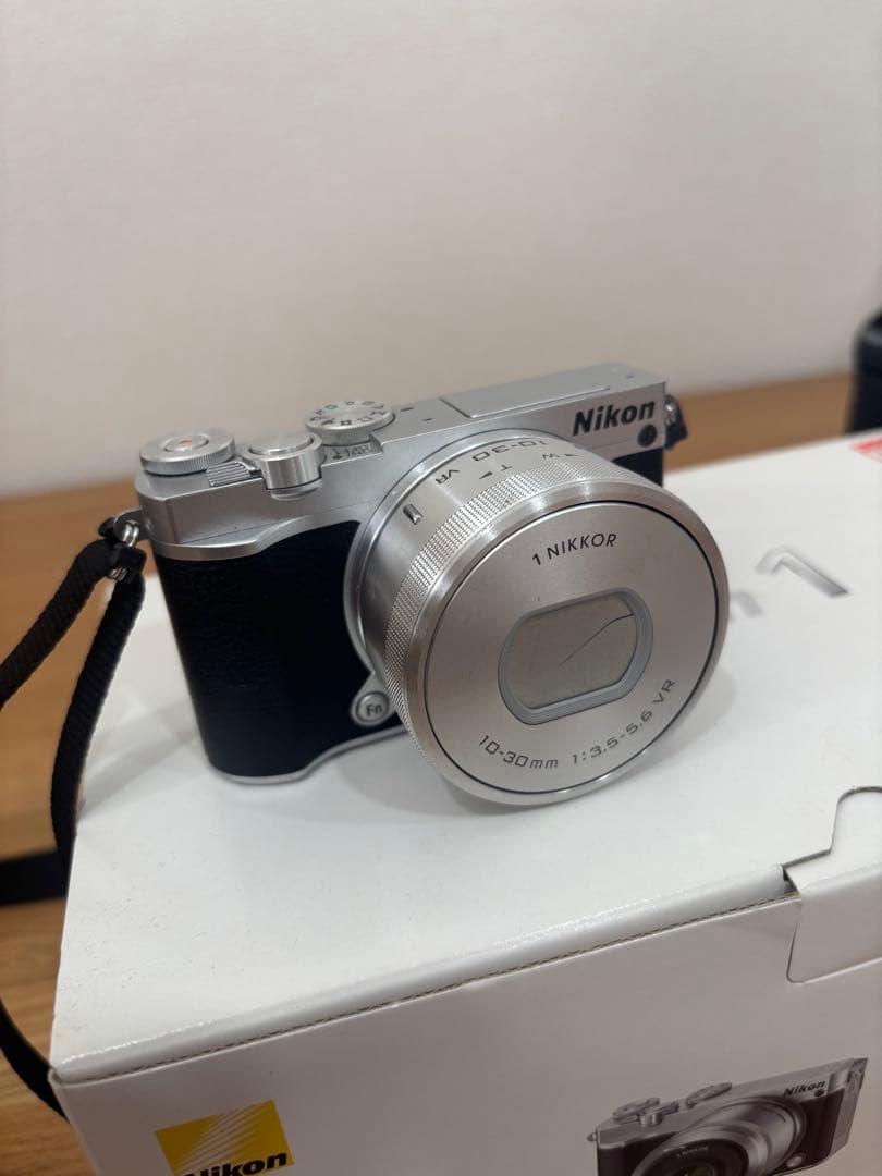 Nikon 1 J5 ダブルレンズキット