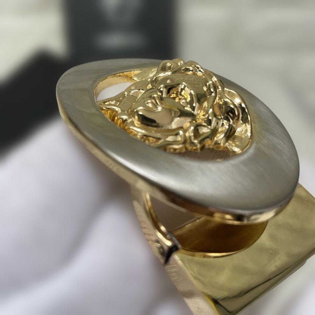 GIANNI VERSACE/ジャンニヴェルサーチ、メタルバックル、箱付き