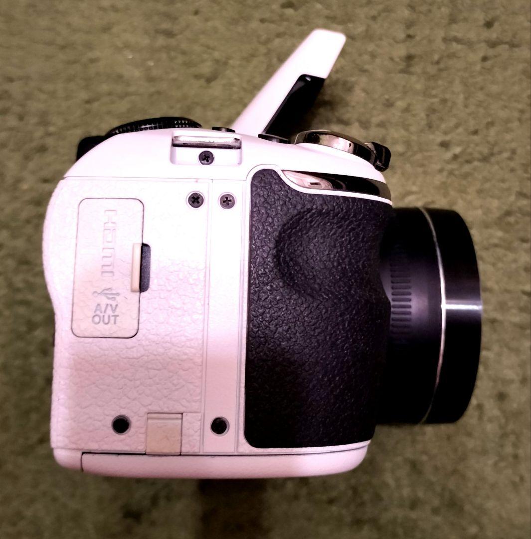 ほぼ未使用 フジフィルム FinePix S4500Xデジタルカメラ