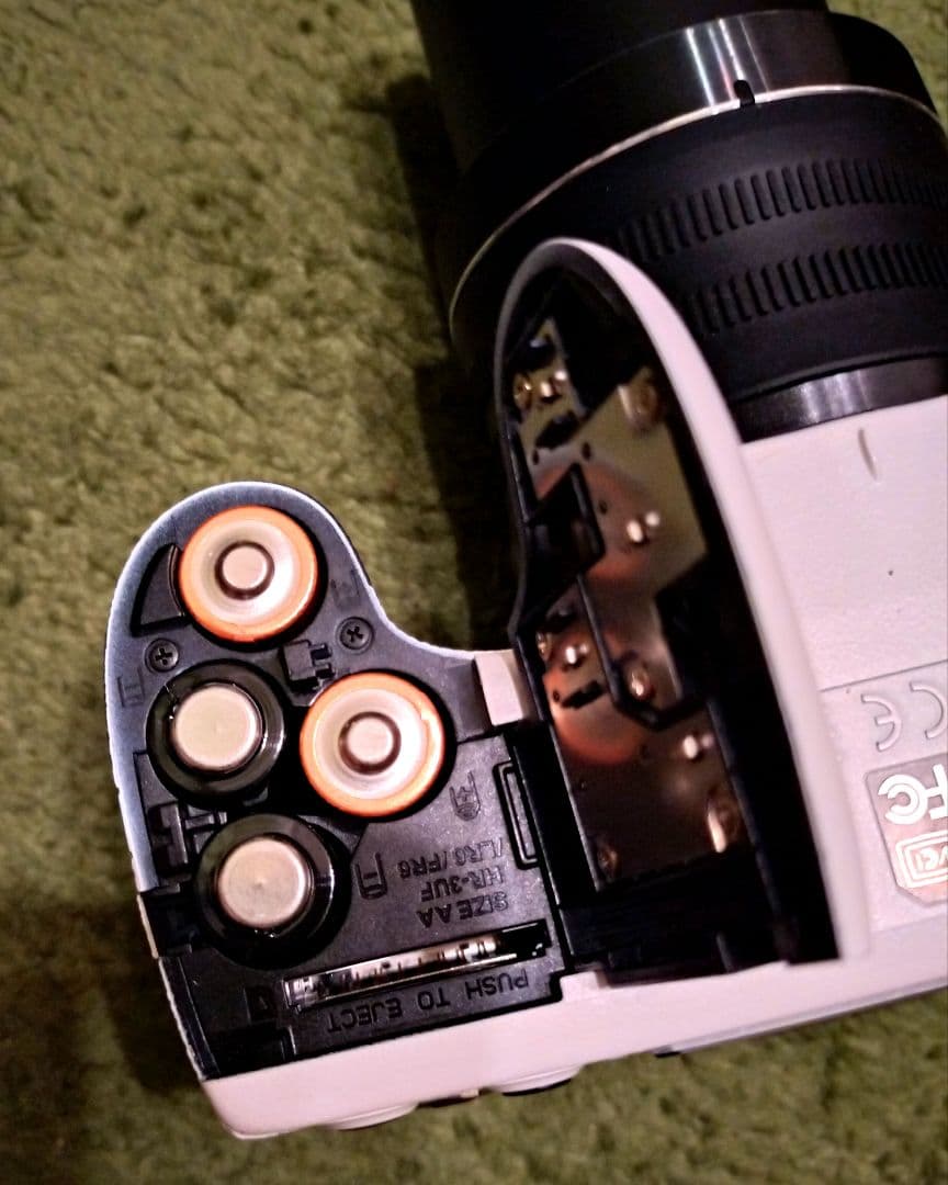 ほぼ未使用 フジフィルム FinePix S4500Xデジタルカメラ