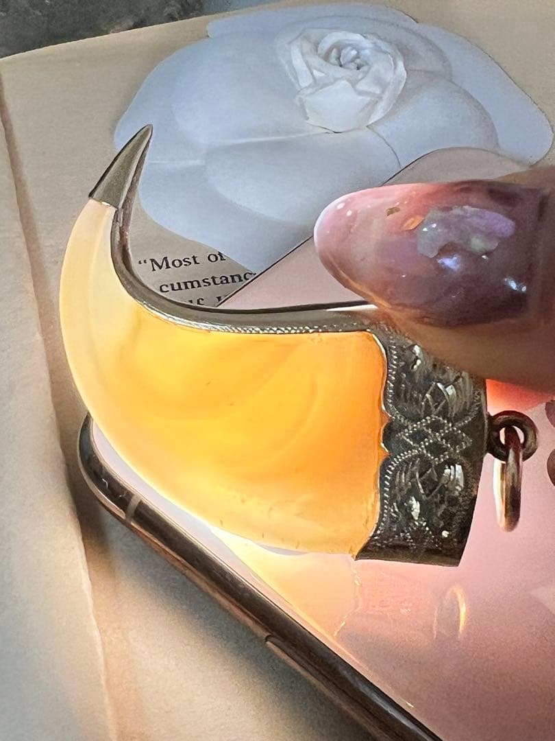 希少　k18イギリスアンティークネックレスペンダント　爪形ペンダント