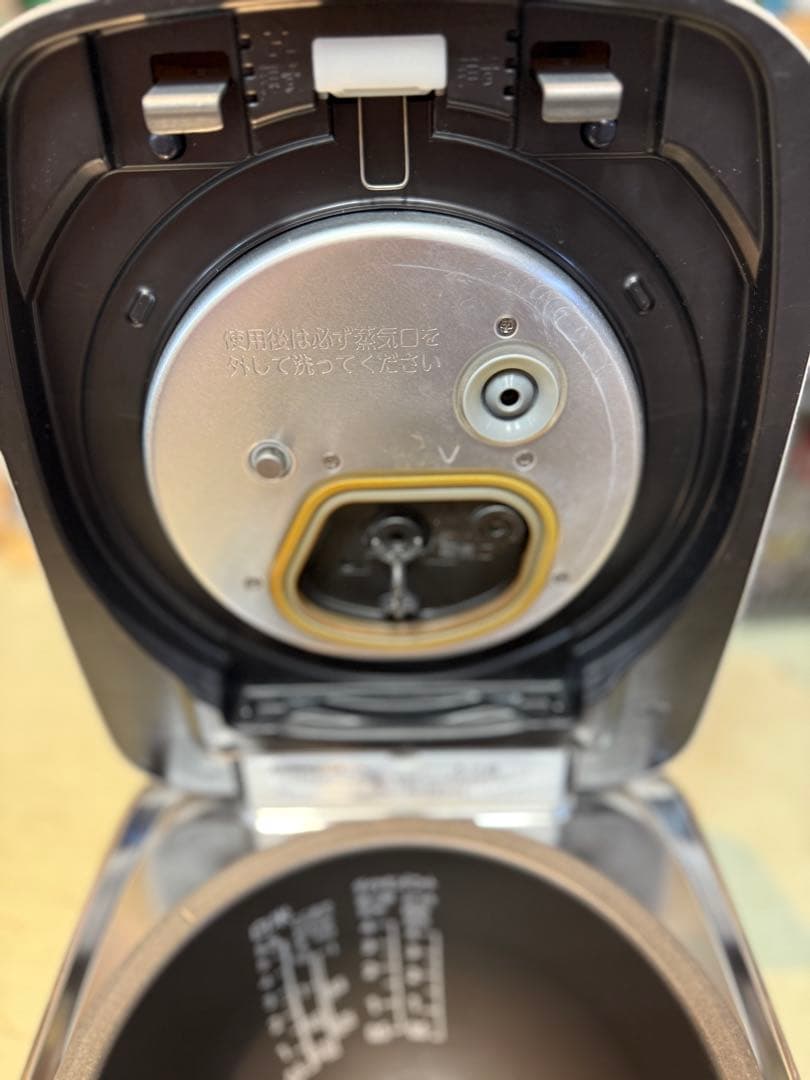 TOSHIBA IH炊飯器 RC-10ZWT