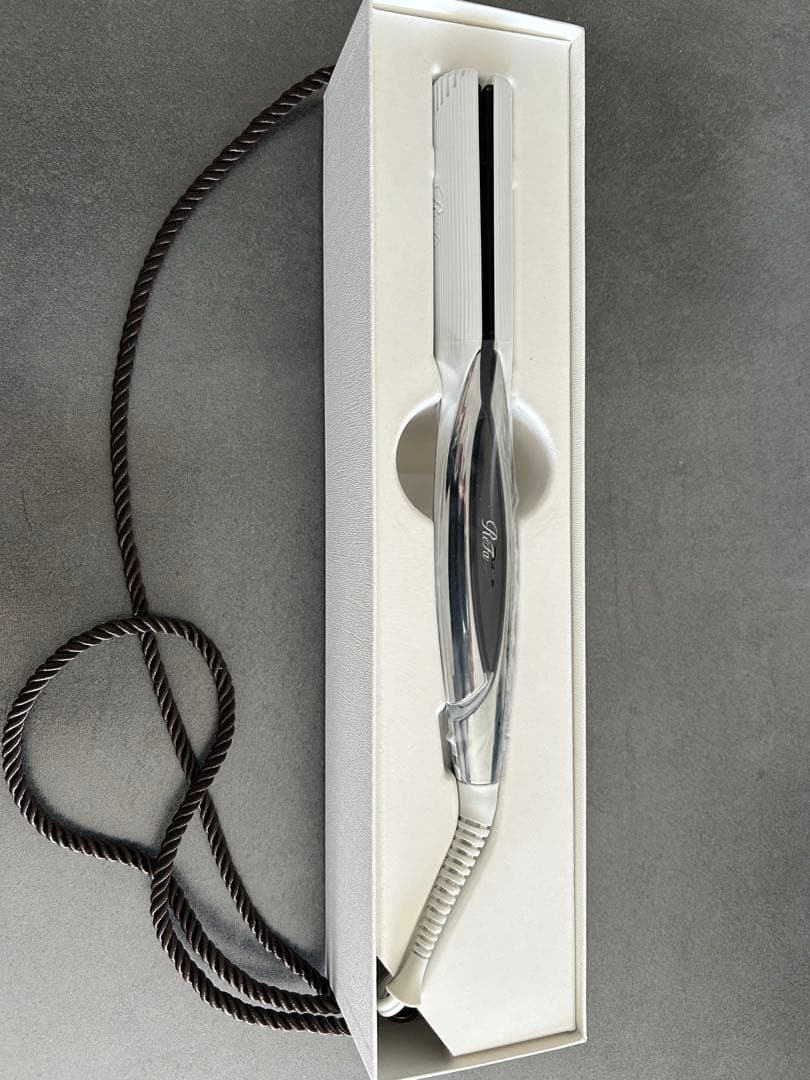 ❣️リファストレートアイロン❣️