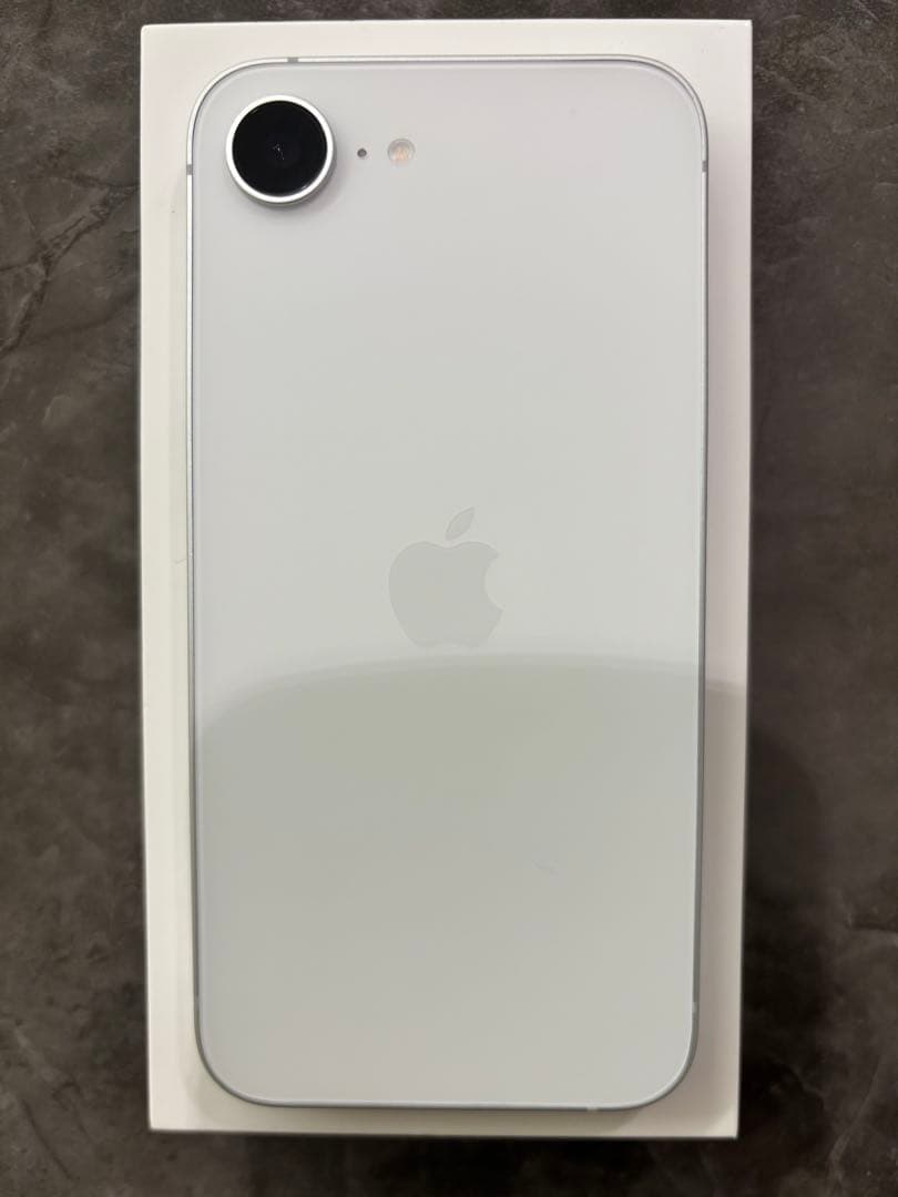 Apple iPhone 16eホワイト 本体のみ