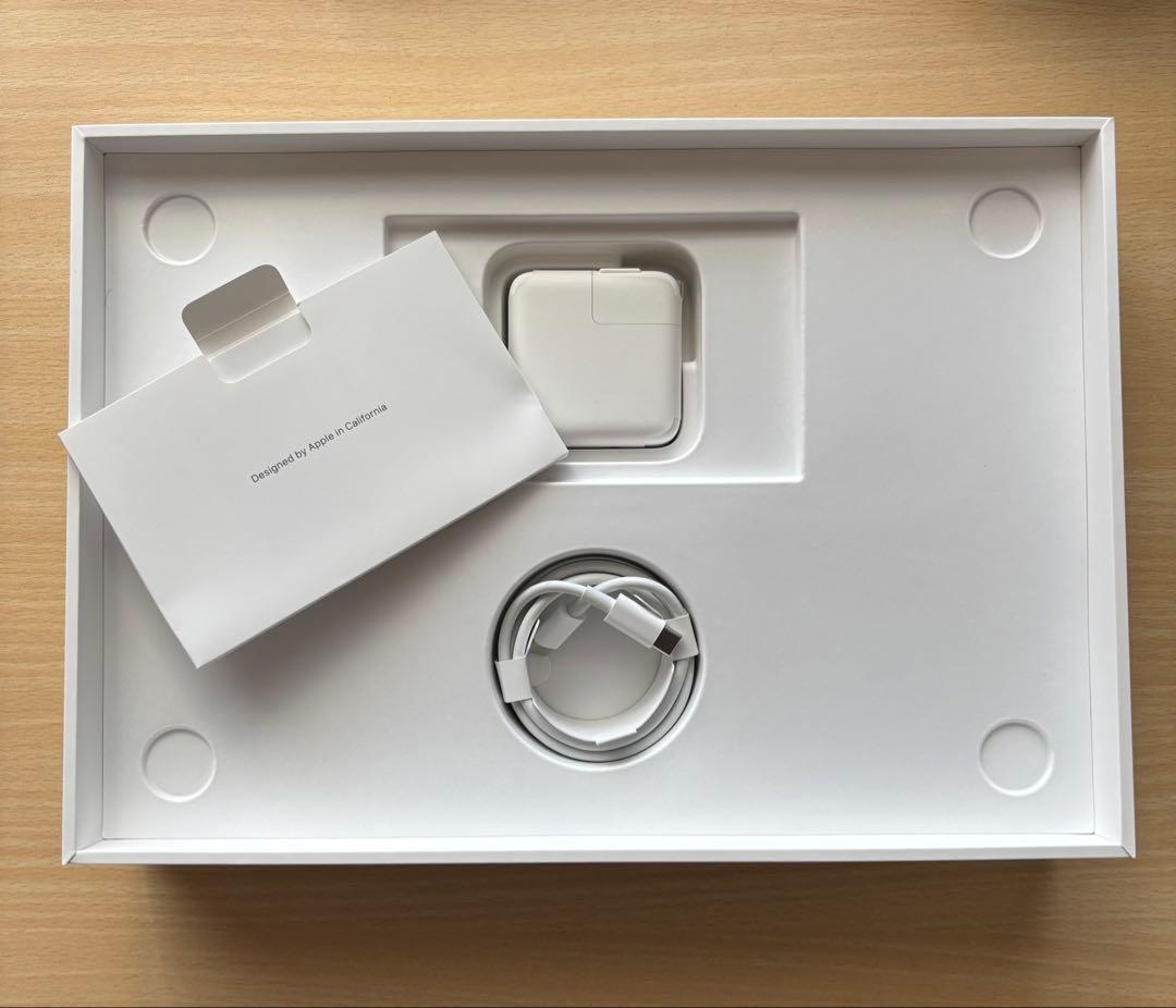 MacBook Air M1 8GB シルバー