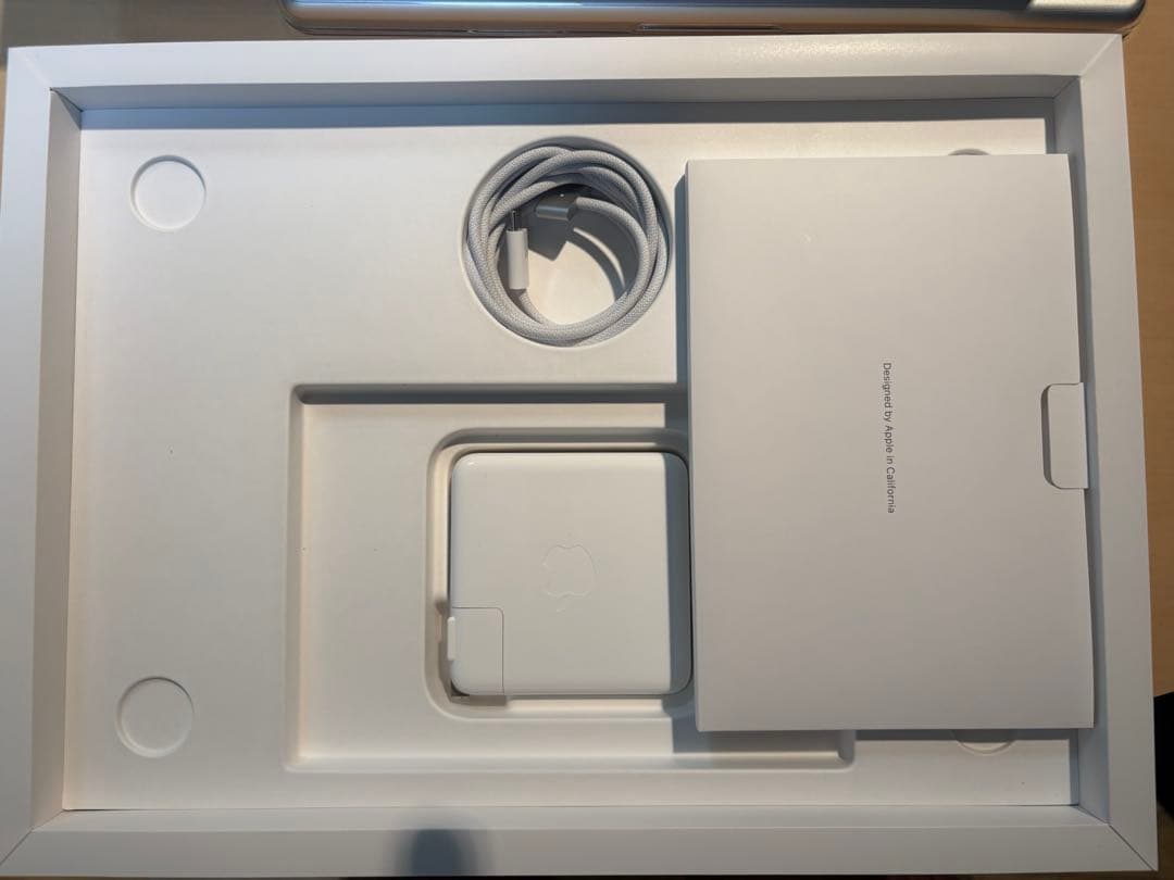 MacBook Pro M4Max 36GB/1TB 14インチ　シルバー