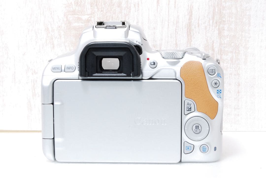 ❤️希少カラーボディ❤️シルバー❤️Wi-Fi搭載❤️Canon Kiss X9