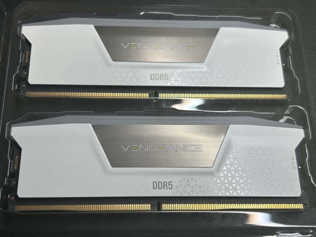 Corsair Vengeance RGB DDR5 32GB(16GB/2枚)