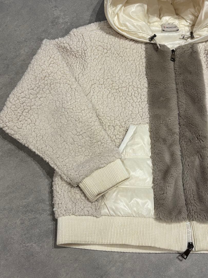 モンクレール ボアダウンジャケット　ボアジャケット　ダウンパーカー　定価22万円