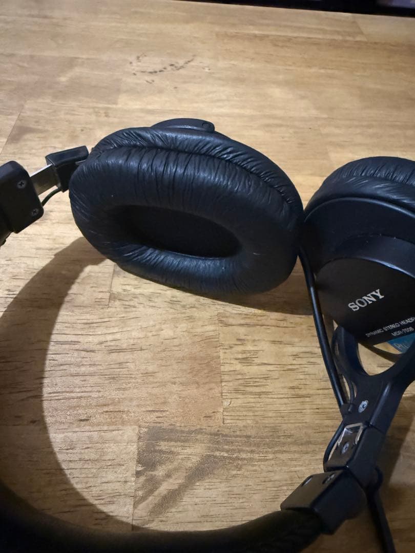 SONYソニー MDR-7506 スタジオモニターヘッドホン