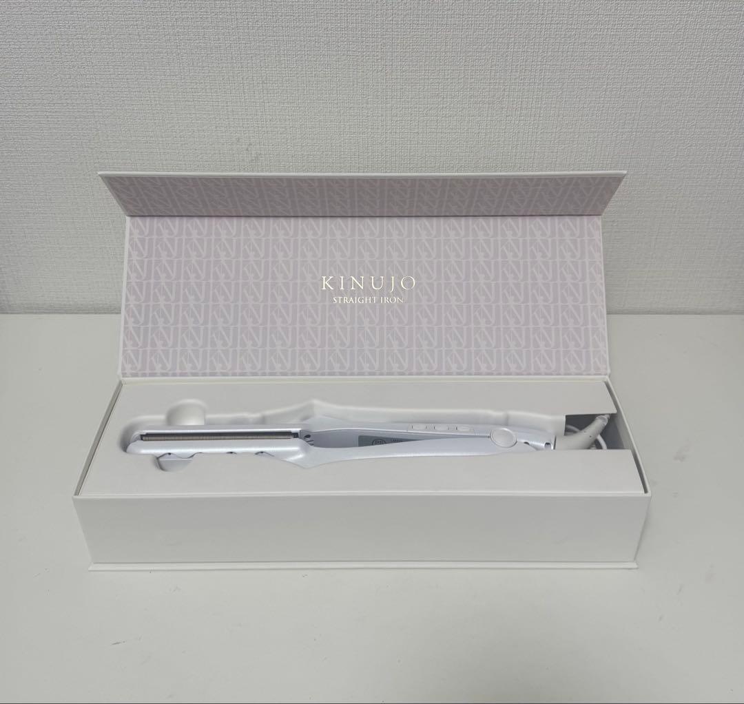 KINUJO ストレートアイロン ホワイト 箱付き