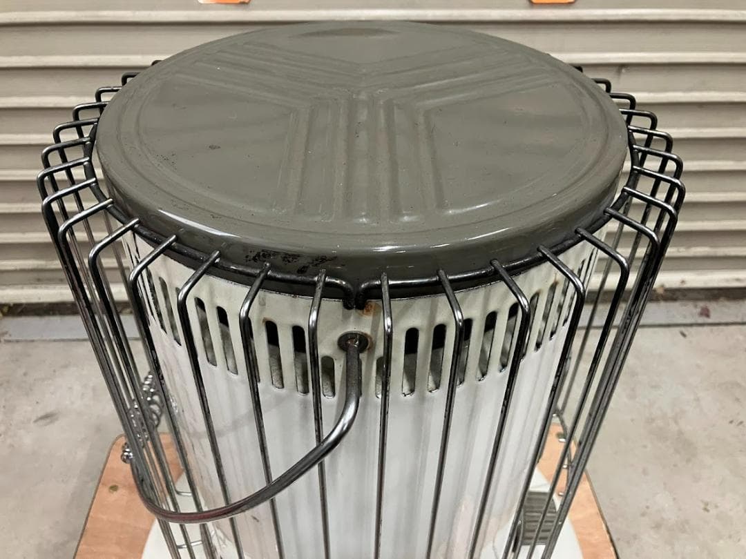 トヨトミ　石油ストーブ　KS-56A