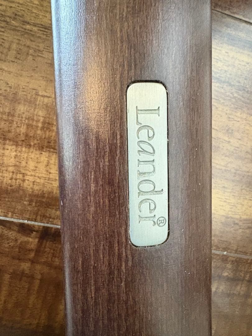 Leander ベビーラック・チェア ダークブラウン