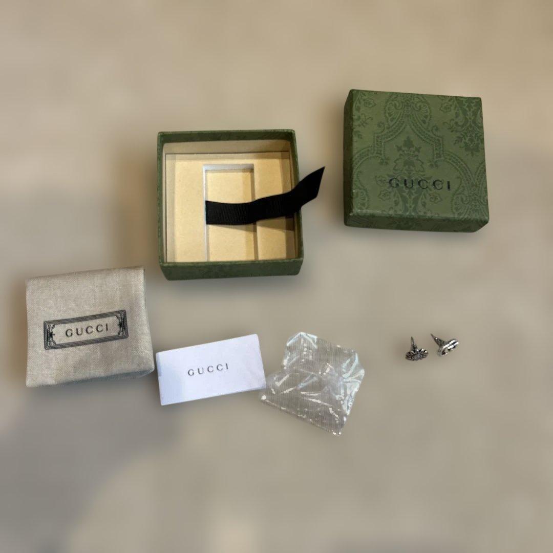 GUCCIシルバー調 花 リング ピアス(両耳用)