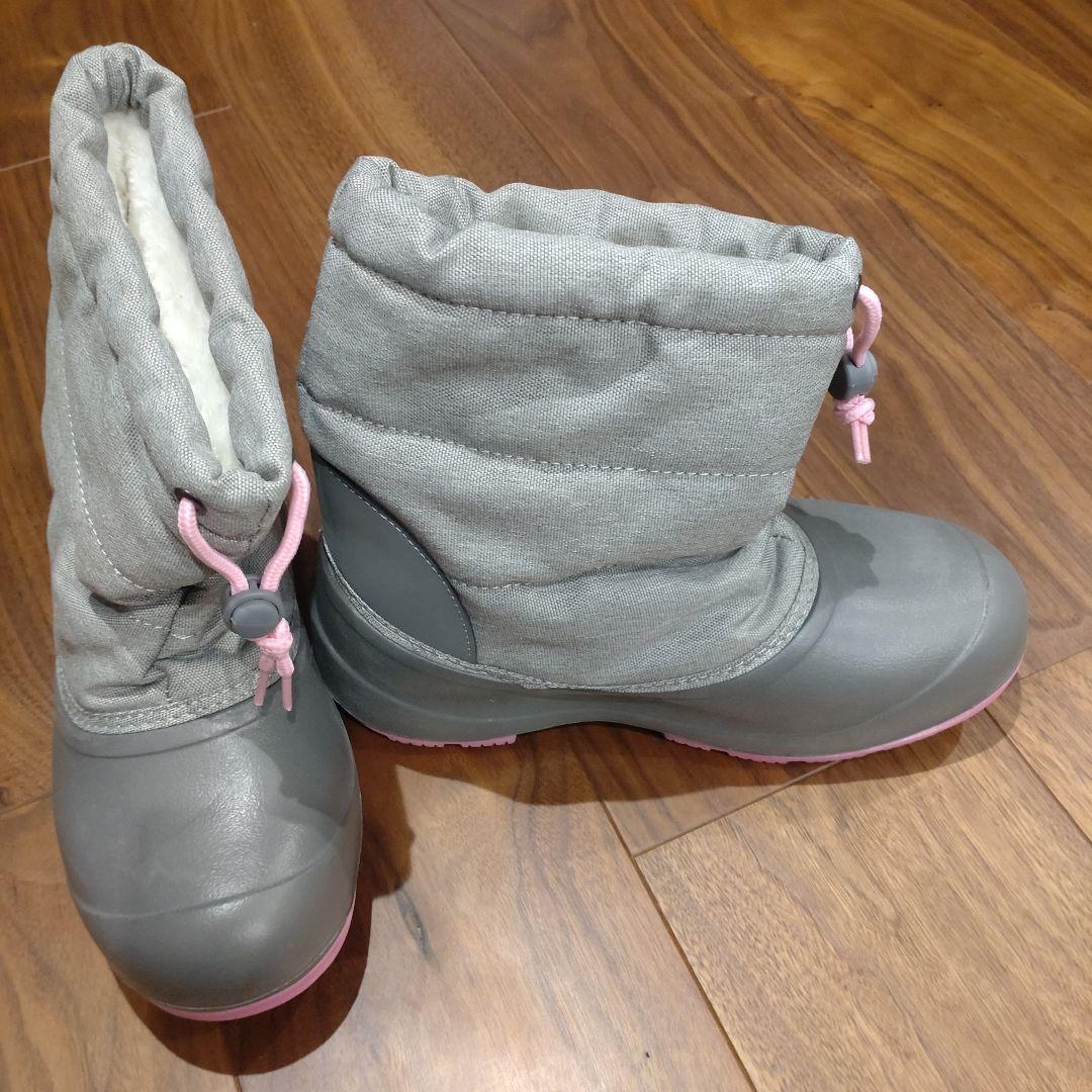 スキーウェアセット150センチ　ブーツ・手袋・ニット帽付き