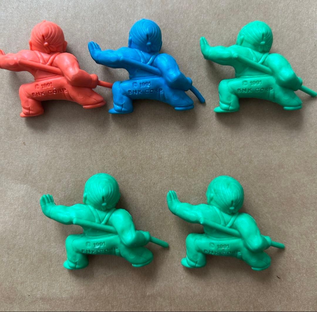 餓狼伝説　消しゴム　３７個セット