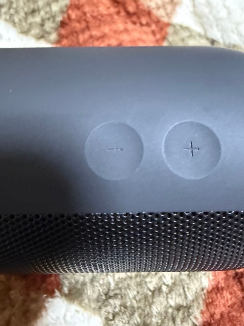 約8年ぶりの最新モデル　Beats Pill (2024) ブラック