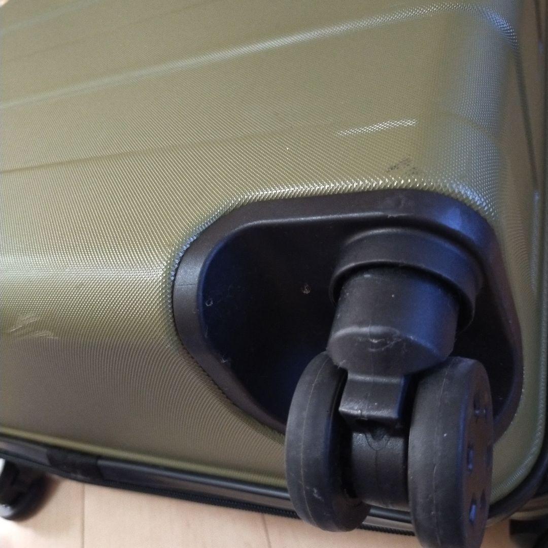 無印良品ハードキャリー87L限定色カーキ 4輪