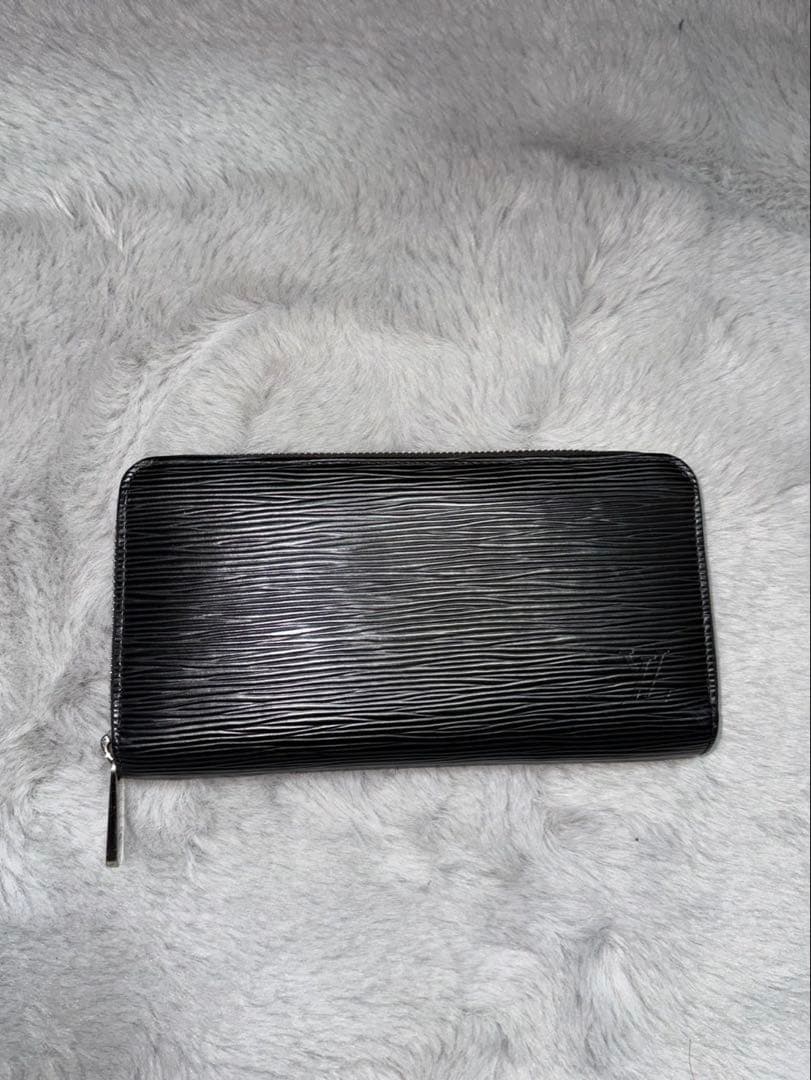 ルイヴィトン　ブラックレザー ストライプ長財布