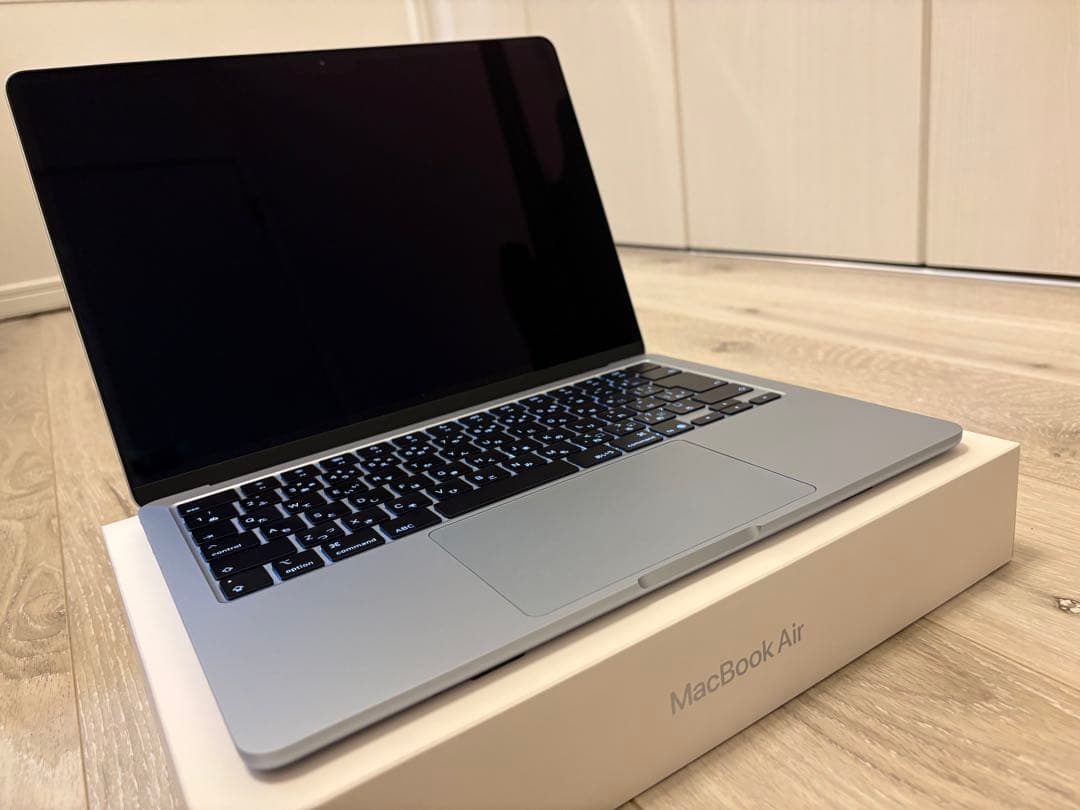MacBook Air M4 スカイブルー　13インチ クリアケース付き