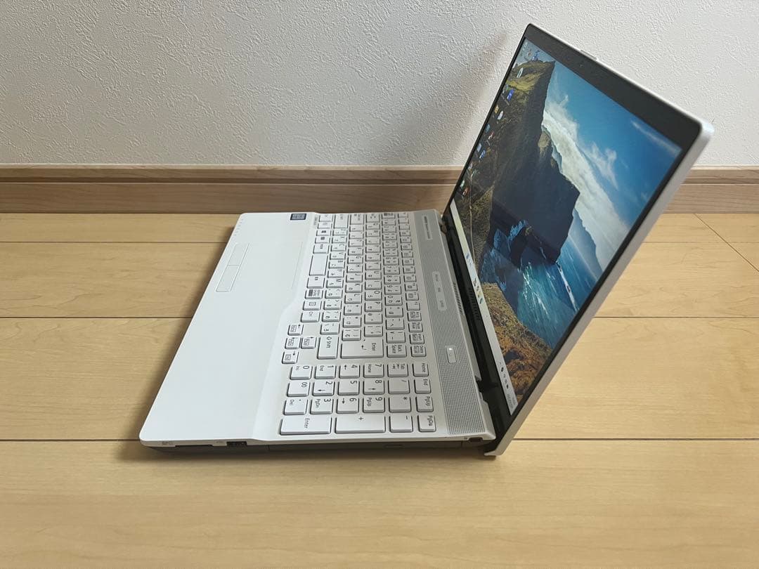 富士通 FMV AH45/C2 Core i3 高速SSD Windows11