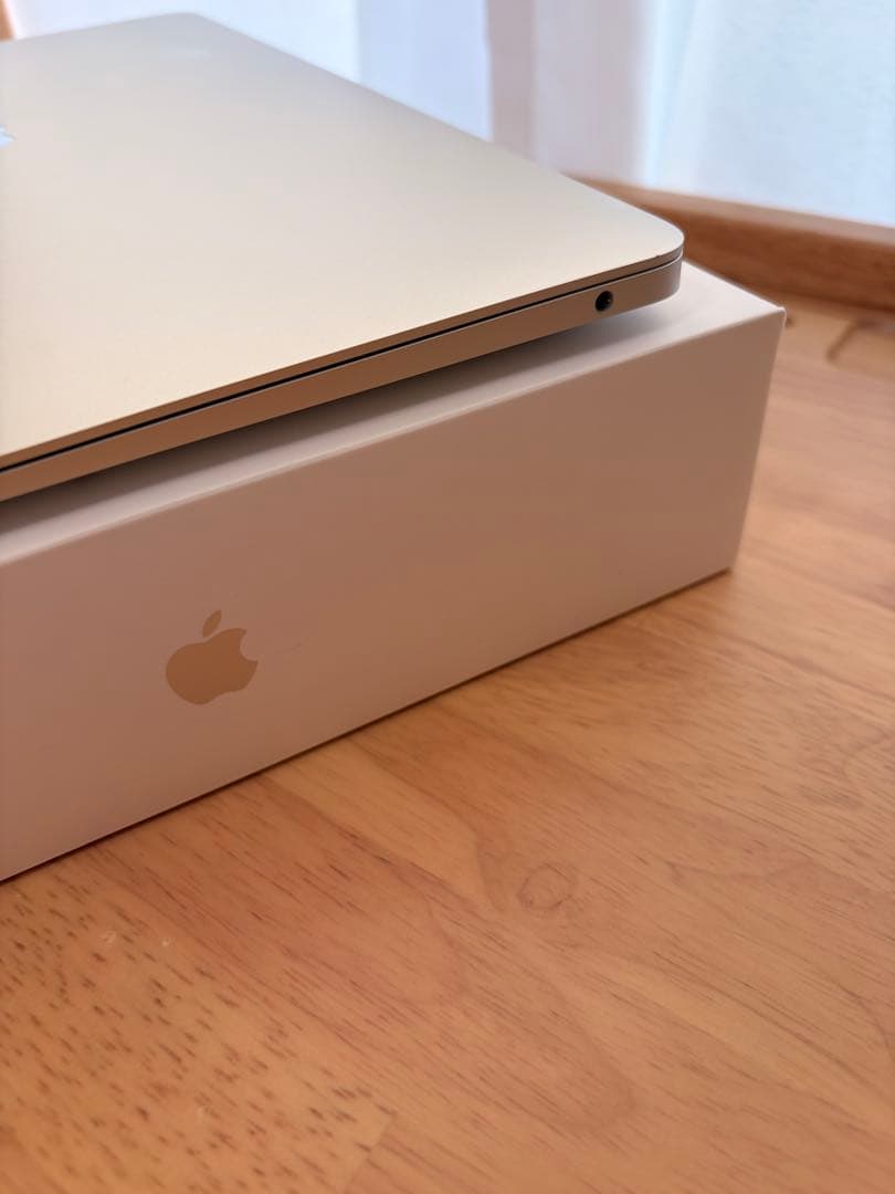 M1 MacBook Air_本体_シルバー_メモリ16GB_SSD1TB