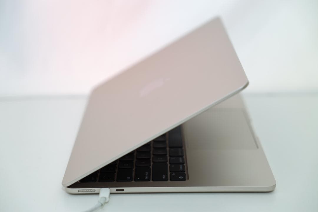 バッテリー100% MacBook Air M2 2022 8/256GB