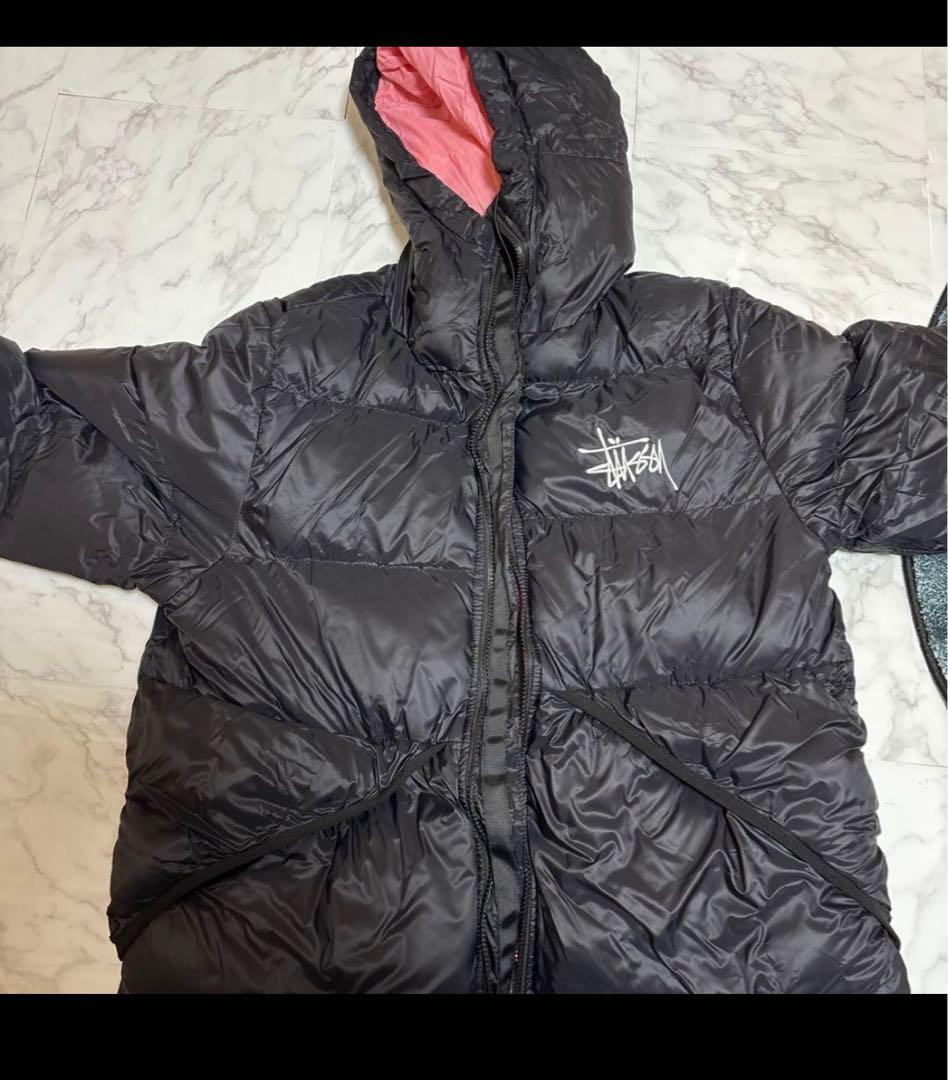 Stussy ブラック ダウンジャケット
