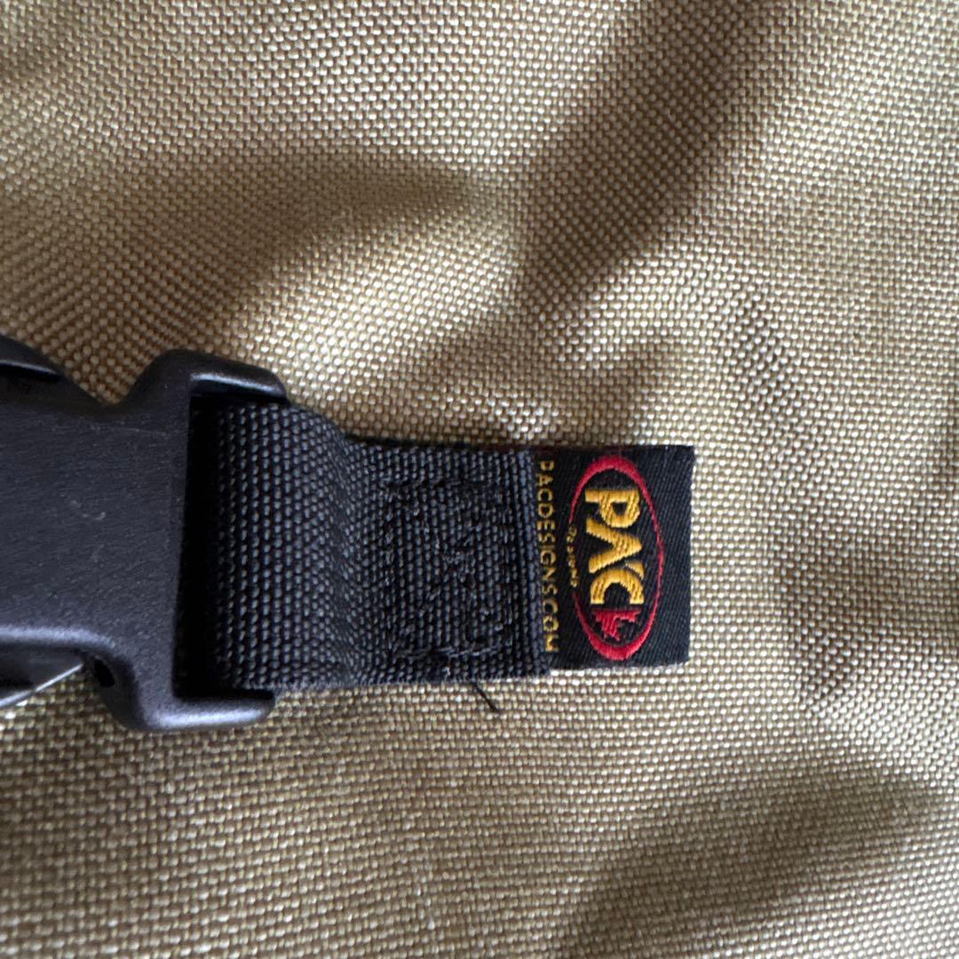 PAC DESIGNS メッセンジャーバッグ オリーブグリーン