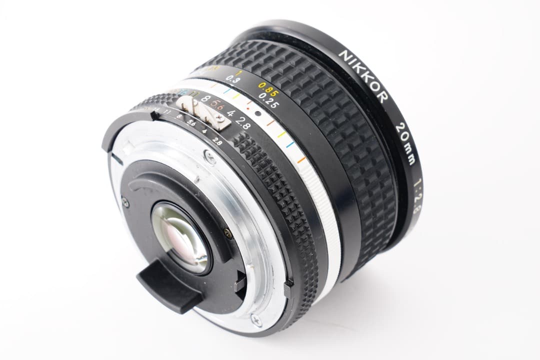 【極美品】Nikon Ai-s Nikkor 20mm F2.8 ニコン 402