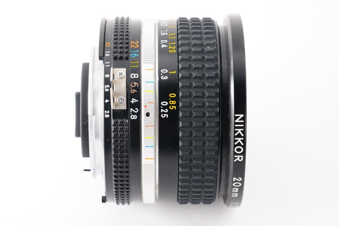 【極美品】Nikon Ai-s Nikkor 20mm F2.8 ニコン 402
