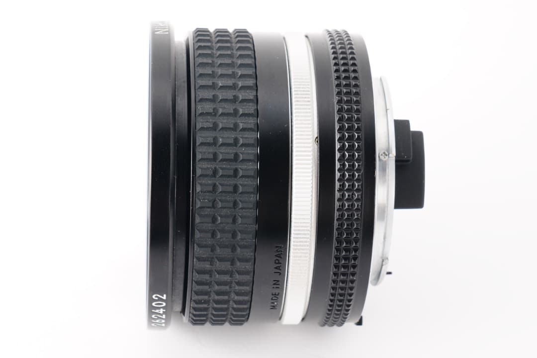【極美品】Nikon Ai-s Nikkor 20mm F2.8 ニコン 402