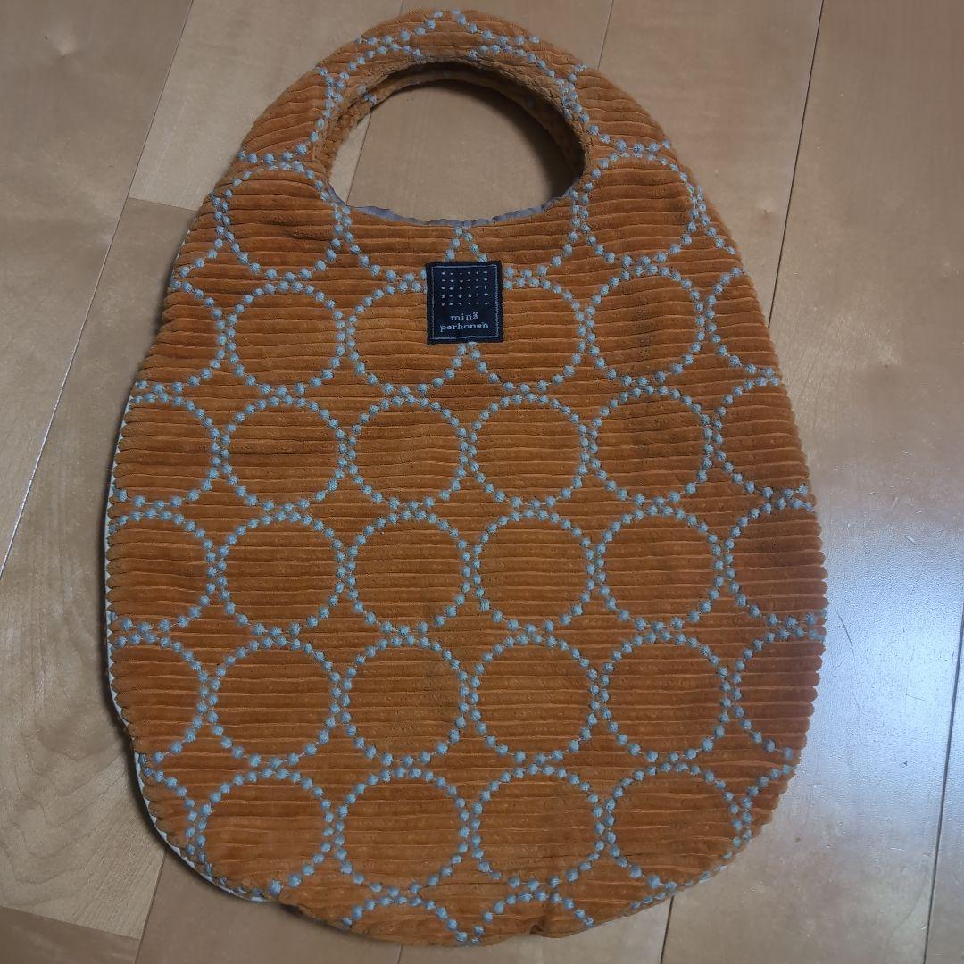 ミナペルホネン　タンバリン　オレンジ コーデュロイ エッグバッグ