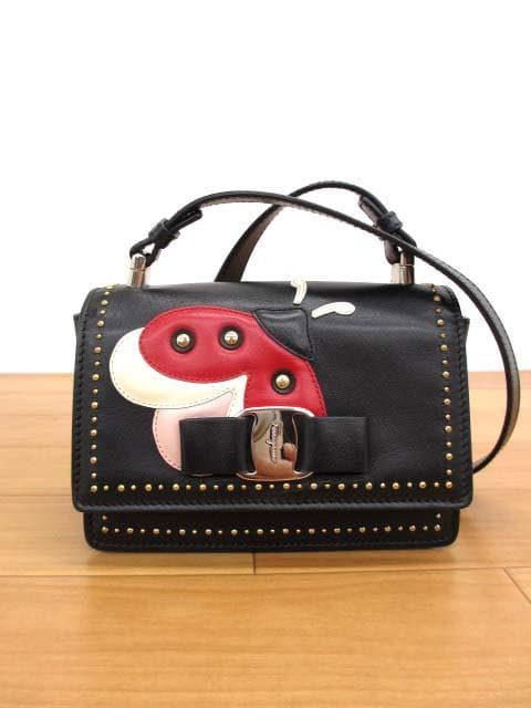 美品 フェラガモ 21G659 ヴァラ VARA ボウ BOW ショルダーバッグ