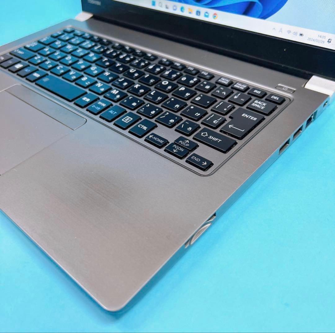 Windows11⭐️爆速SSD 8GB i5⭐️ノートパソコン⭐️薄型 13型⭐️Cj