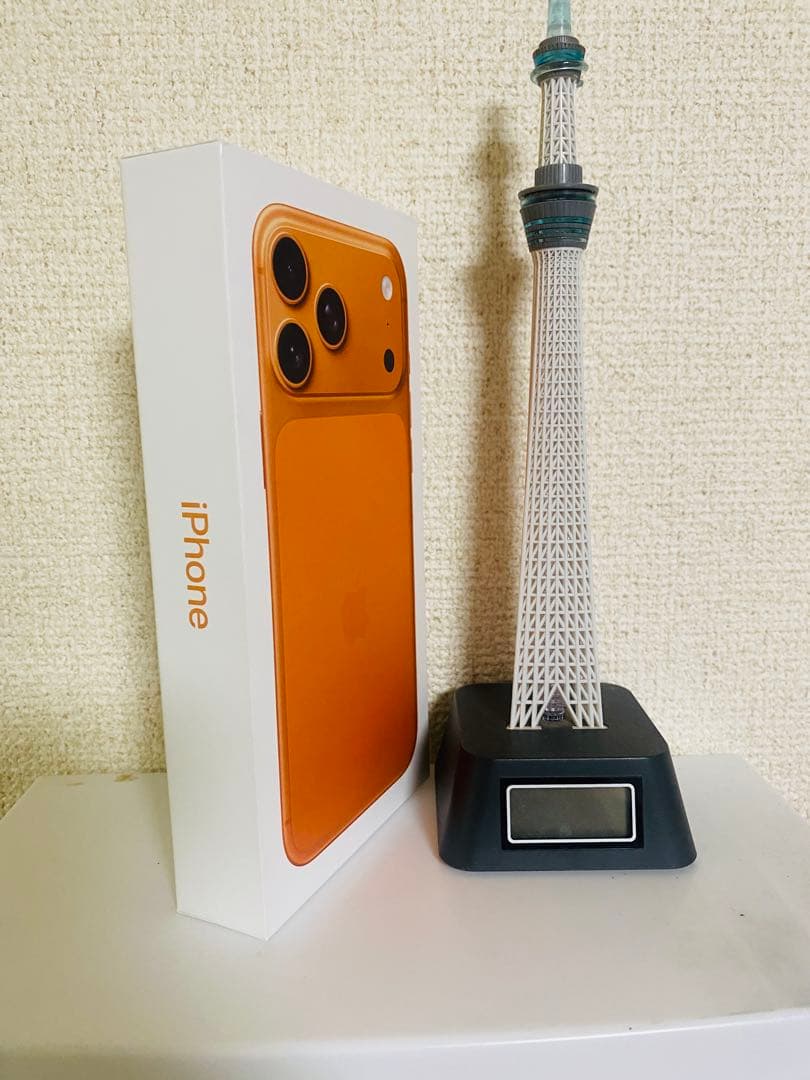 iPhone コズミックオレンジ色のiPhone 17 pro max 1TB