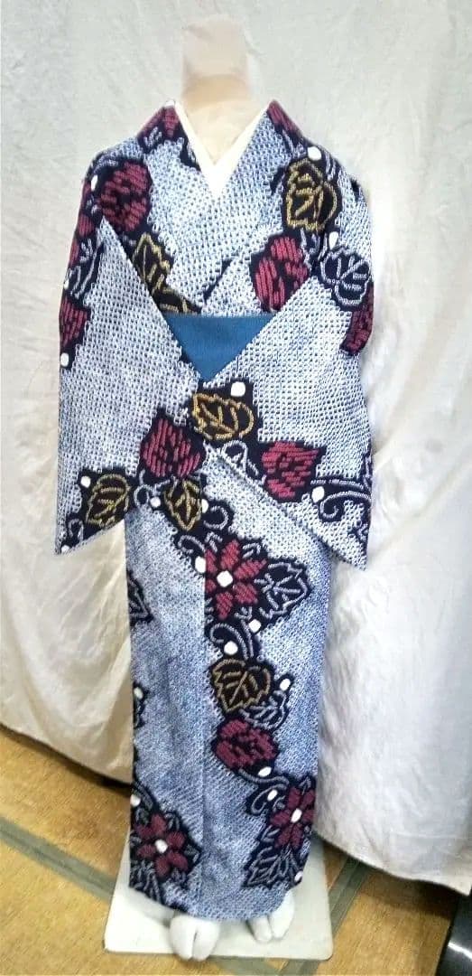 有松鳴海絞り浴衣、紺色に葉っぱ柄入り