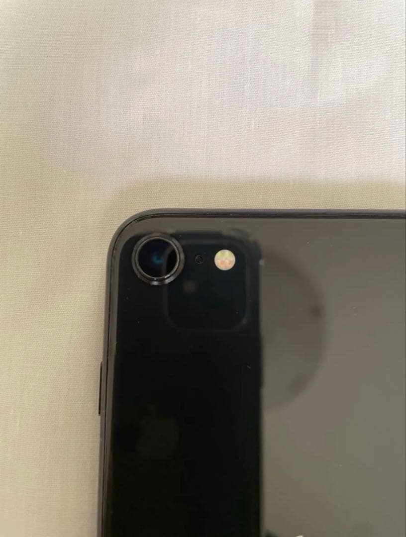 【液晶故障線有】 iPhoneSE 第２世代 64GB SIMフリー