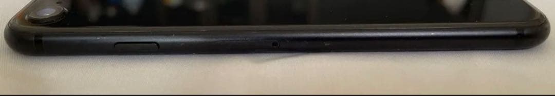 【液晶故障線有】 iPhoneSE 第２世代 64GB SIMフリー