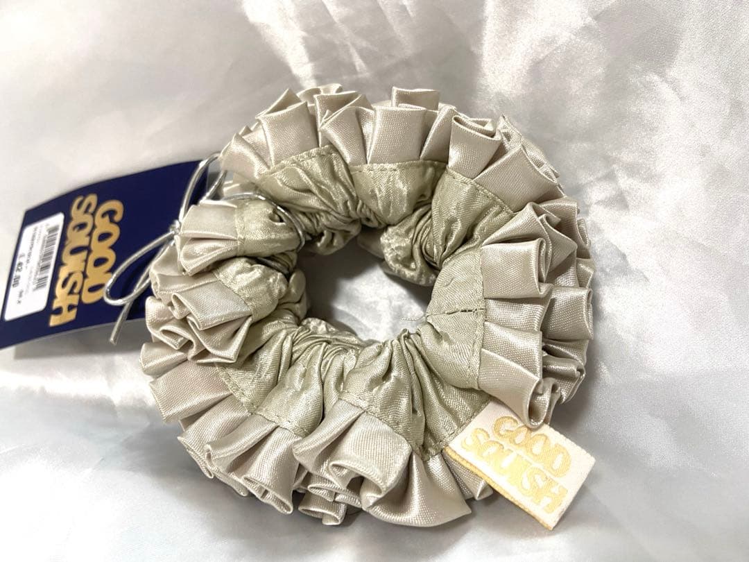 8日セール【GOODSQUISH】BADLANDS GOLD シュシュ ゴールド