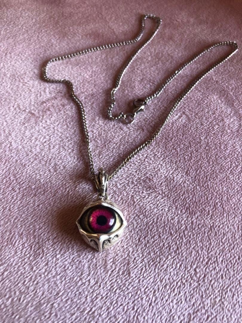 ストレンジフリークデザインス義眼ラウネネックレス