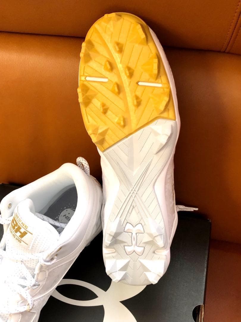 新品2025年USA国内限定アンダーアーマー野球ハーパー8Mid Rm★27cm