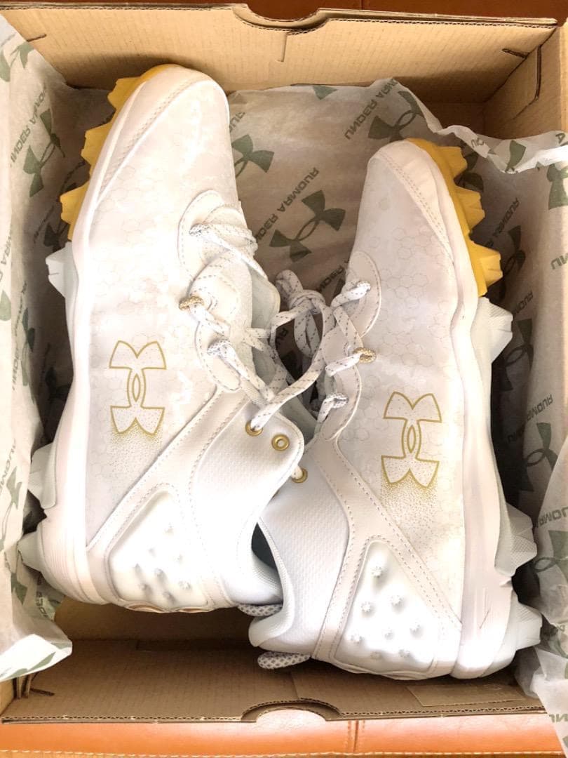 新品2025年USA国内限定アンダーアーマー野球ハーパー8Mid Rm★27cm