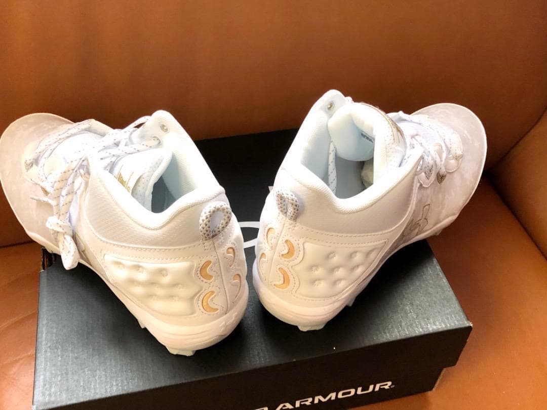 新品2025年USA国内限定アンダーアーマー野球ハーパー8Mid Rm★27cm