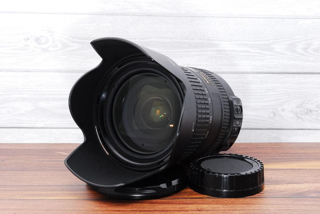 れな　遠近両用レンズ AF-S DX 18-200mm F3.5-5.6G