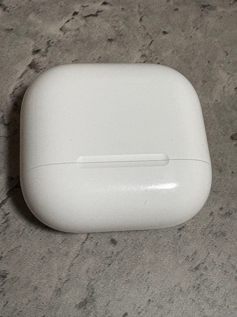 Apple AirPods 4 ノイキャン非搭載モデル
